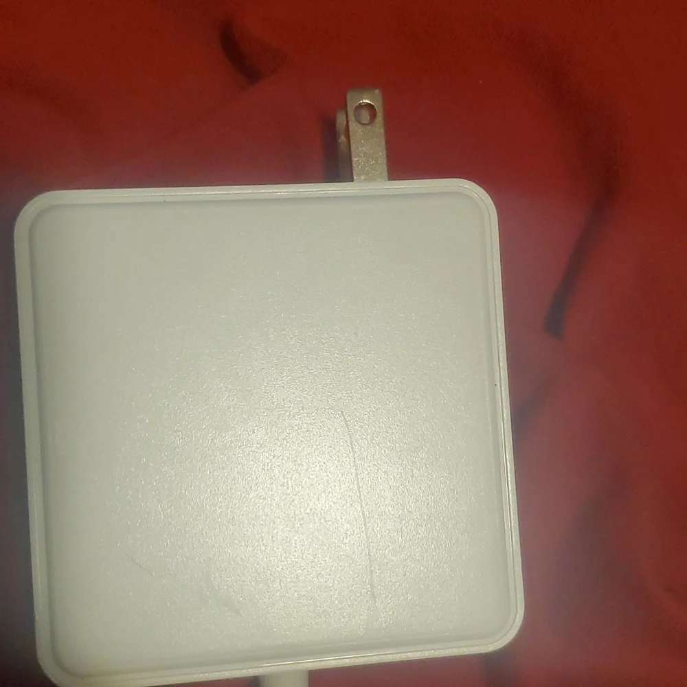 Apple 60W mag safe power supply / adapter for MacBook pro